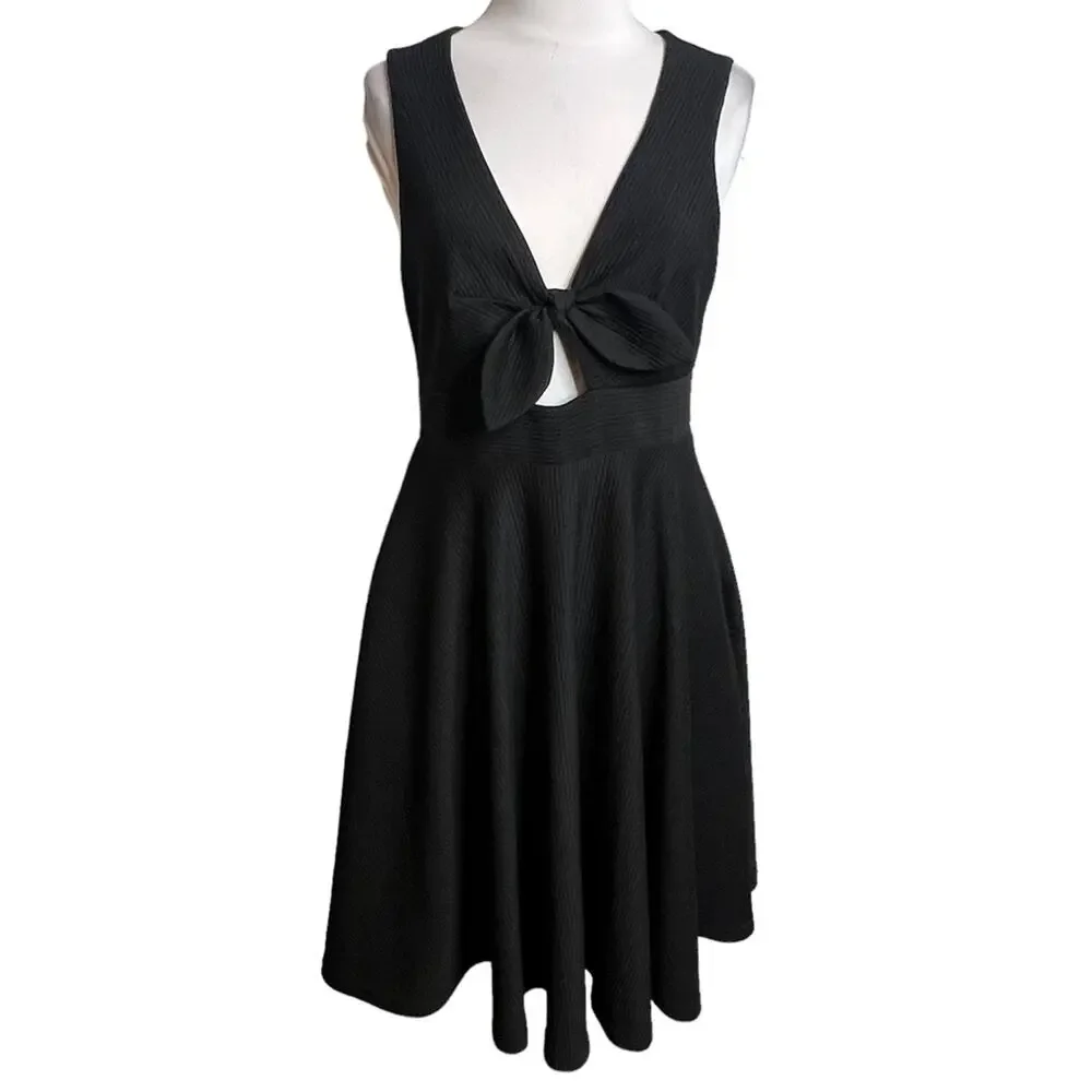 Anthropologie Hutch bow cut out black mini dress Sz S - Picture 3 of 8